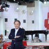 Michel Drucker participe à l'enregistrement de Vivement dimanche sur France 2, le 29 avril 2015 (diffusion de l'émission : le dimanche 3 mai 2015 sur France 2).