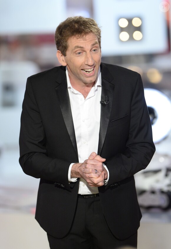 L'humoriste Thierry Garcia à l'enregistrement de Vivement dimanche, le 29 avril 2015 (diffusion de l'émission : le dimanche 3 mai 2015 sur France 2).