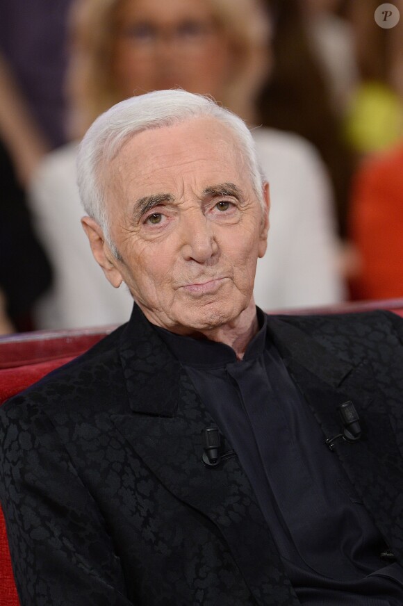 Charles Aznavour à l'enregistrement de Vivement dimanche, le 29 avril 2015 (diffusion de l'émission : le dimanche 3 mai 2015 sur France 2).