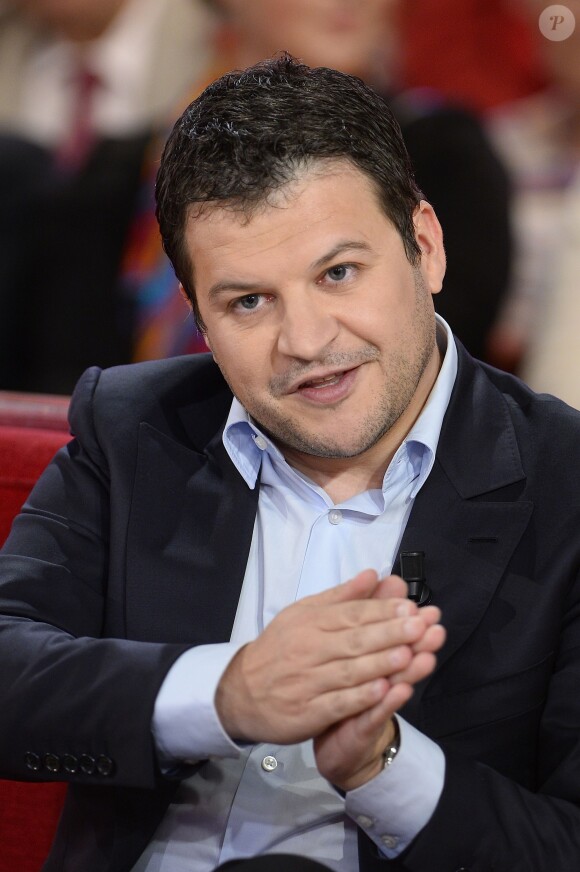 Guillaume Musso à l'enregistrement de Vivement dimanche, le 29 avril 2015 (diffusion de l'émission : le dimanche 3 mai 2015 sur France 2).