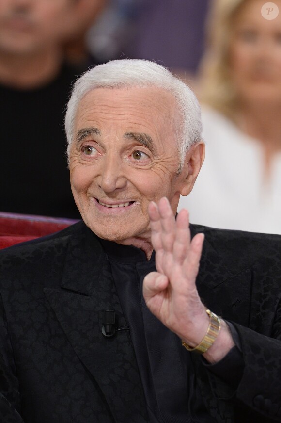 Charles Aznavour à l'enregistrement de Vivement dimanche, le 29 avril 2015 (diffusion de l'émission : le dimanche 3 mai 2015 sur France 2).