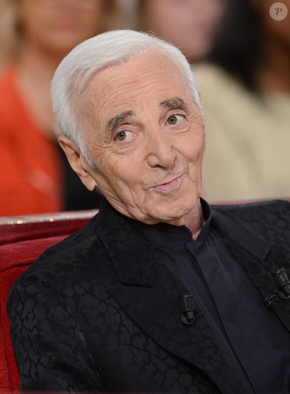 Charles Aznavour à l'enregistrement de Vivement dimanche, le 29 avril 2015 (diffusion de l'émission : le dimanche 3 mai 2015 sur France 2).