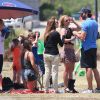 Britney Spears regarde ses fils jouer au football en compagnie de son nouveau petit ami à Woodland Hills le 3 mai 2015. 