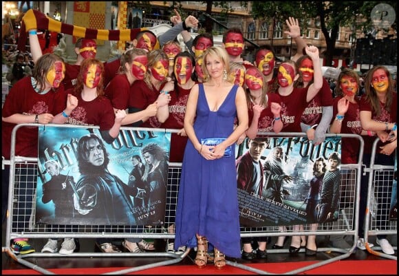 J.K Rowling à la première de Harry Potter et le prince de sang-mêlé, le 7 juillet 2009 à Londres.
 