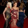 Donatella Versace et Jennifer Lopez - Soirée Costume Institute Gala 2015 dit Met Ball au Metropolitan Museum of Art à New York, le 4 mai 2015