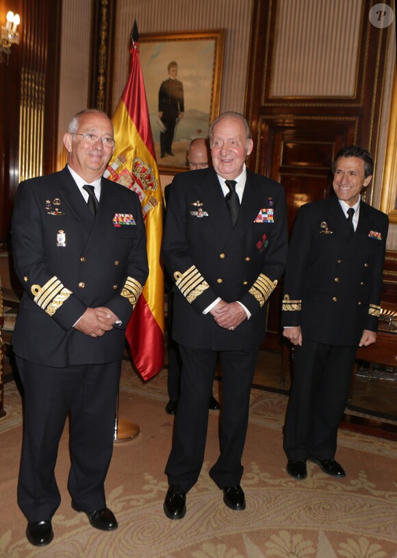 Le roi Juan Carlos Ier d'Espagne assiste à une réunion du comité directeur du Musée de la Marine à Madrid le 5 mai 2015