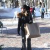 Lori Loughlin fait du shopping à Aspen, le 24 décembre 2014.  