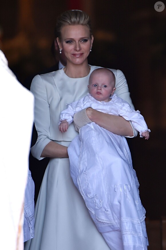 La princesse Charlène de Monaco avec le prince Jacques - Baptême de Jacques et Gabriella en la cathédrale Notre-Dame-Immaculée de Monaco le 10 mai 2015