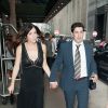 Jason Biggs et sa compagne Jenny Mollen quittent leur hotel a New York le 25 juin 2013.