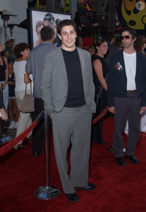 Jason Biggs, plus jeune et plus svelte à la première de 'American Wedding' à Los Angeles, le 28 juillet 2003