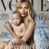 Natasha Poly et sa fille Aleksandra en couverture du magazine Vogue