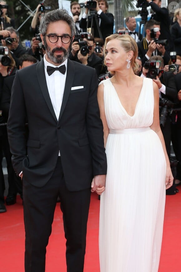 Emmanuelle Béart et son compagnon Frédéric - Montée des marches du film "Irrational Man" (L'homme irrationnel) lors du 68e Festival International du Film de Cannes, à Cannes le 15 mai 2015.