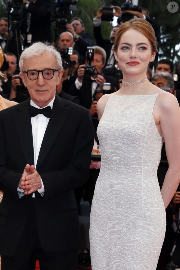Woody Allen, Emma Stone - Montée des marches du film "Irrational Man" (L'homme irrationnel) lors du 68 e Festival International du Film de Cannes, à Cannes le 15 mai 2015.