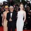 Parker Posey, Woody Allen, Emma Stone - Montée des marches du film "Irrational Man" (L'homme irrationnel) lors du 68e Festival International du Film de Cannes, à Cannes le 15 mai 2015.