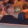 Charlize Theron et Sean Penn s'embrassent lors du Life Ball 2015 à Vienne, le 16 mai 2015  