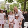 Maria Sharapova sur les Champs Elysées pour un événement organisé par Tag Heuer pour l'association Théodora, le 18 mai 2015 à Paris