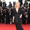 Cate Blanchett (bijoux Van & Cleef) - Montée des marches du film "Sicario" lors du 68e Festival International du Film de Cannes le 19 mai 2015