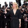 Cate Blanchett (bijoux Van & Cleef) - Montée des marches du film "Sicario" lors du 68e Festival International du Film de Cannes le 19 mai 2015