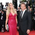  Antonio Banderas et sa compagne Nicole Kimpel - Mont&eacute;e des marches du film "Sicario" lors du 68e Festival International du Film de Cannes le 19 mai 2015 