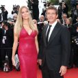 Antonio Banderas et sa compagne Nicole Kimpel - Montée des marches du film "Sicario" lors du 68e Festival International du Film de Cannes le 19 mai 2015