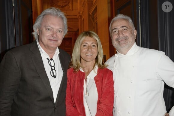 Exclusif - Hubert de Boüard avec sa femme et Guy Savoy - Soirée "Déguster du vin au restaurant Guy Savoy" à la Monnaie de Paris le 18 mai 2015.