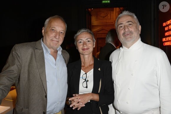 Exclusif - François Berléand et sa compagne Alexia Strési et Guy Savoy - Soirée "Déguster du vin au restaurant Guy Savoy" à la Monnaie de Paris le 18 mai 2015.