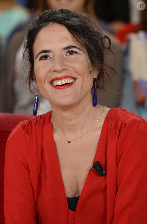 Mazarine Pingeot - Enregistrement de l'émission "Vivement Dimanche" à Paris le 30 avril 2014.