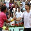 Robin Söderling et Rafael Nadal après la victoire du premier à Roland-Garros le 31 mai 2009 à Paris, la seule et unique défaite de l'Espagnol porte d'Auteuil.