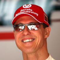 Michael Schumacher : ''Il fait des progrès, le processus de guérison sera long''