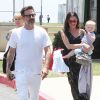 Exclusif - David Arquette se promène en famille avec sa femme Christina McLarty et leur fils Charlie à Malibu, le 24 mai 2015