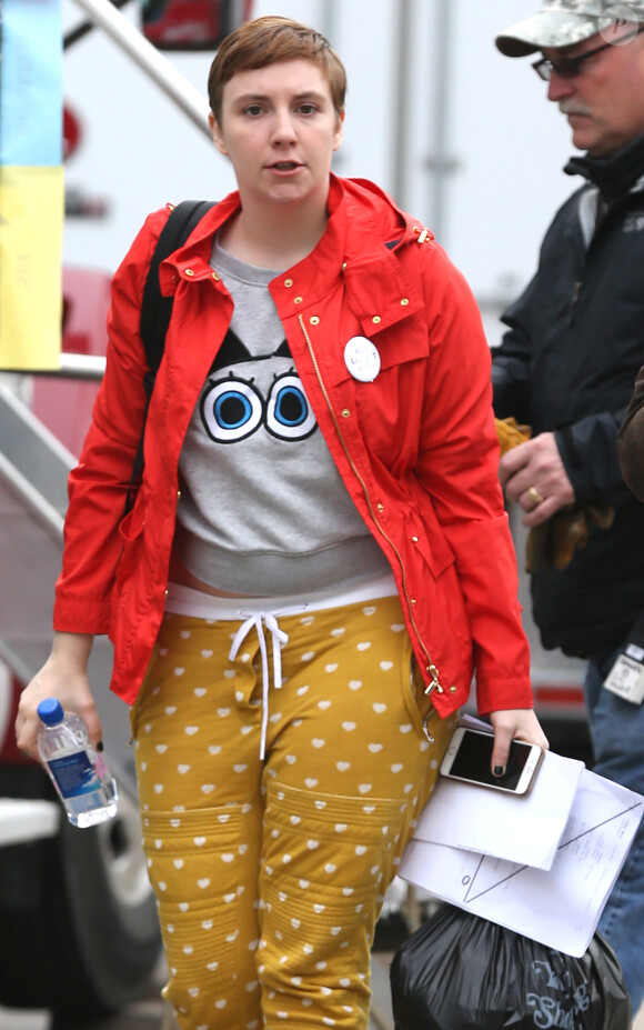 Lena Dunham sur le tournage de la série "Girls" à New York. Le 17 avril 2015  