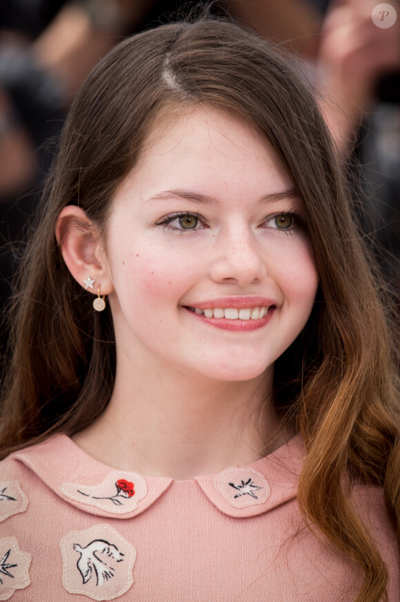 Mackenzie Foy - Photocall du film "The Little Prince" (Le Petit Prince) lors du 68ème festival international du film de Cannes le 22 mai 2015.