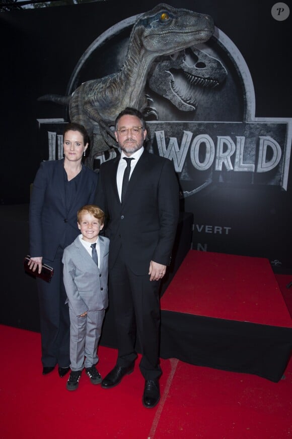 Colin Trevorrow avec sa femme et son fils - Première du film "Jurassic World" à l'Ugc Normandie à Paris le 29 mai 2015.