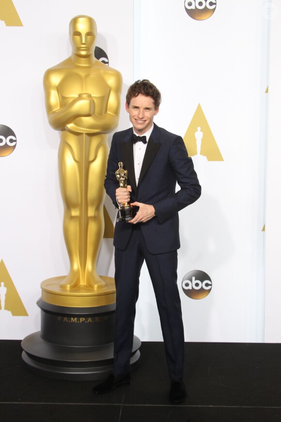 Eddie Redmayne lors de la 87e cérémonie des Oscars à Hollywood, le 22 février 2015.