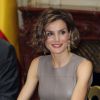 La reine Letizia d'Espagne visitait avec le roi Felipe l'Institut Cervantes de Paris et sa bibliothèque le 4 juin 2015, au dernier jour de leur visite d'Etat en France.
