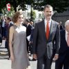 Le roi Felipe VI et la reine Letizia d'Espagne visitaient l'Institut Cervantes de Paris le 4 juin 2015, au dernier jour de leur visite d'Etat en France.