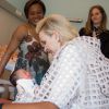 La princesse Charlene de Monaco était le 1er juin 2015 en visite à la maternité du centre hospitalier Princesse Grace pour féliciter, à l'occasion de la Fête des Mères, six jeunes mamans et leur offrir une médaille pour leurs bébés. Elle a également rencontré des membres de la Croix-Rouge monégasque.