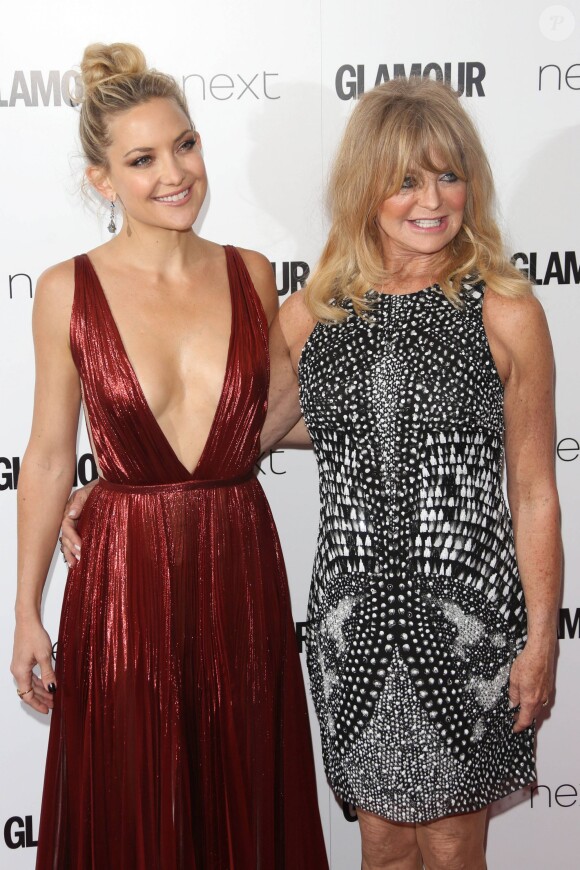 Kate Hudson et sa mère Goldie Hawn - Cérémonie des "Glamour Woman of the Year Awards 2015" à Londres, le 2 juin 2015.