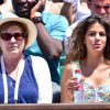 Evelyne Tsonga (la mère de de Jo-Wilfried Tsonga) et Noura (la compagne de Jo-Wilfried Tsonga) - Tournoi de Roland-Garros à Paris, le 5 juin 2015.