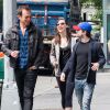 Daniel Radcliffe et sa compagne Erin Darke se promènent avec Will Arnett à New York, le 5 juin 2015.