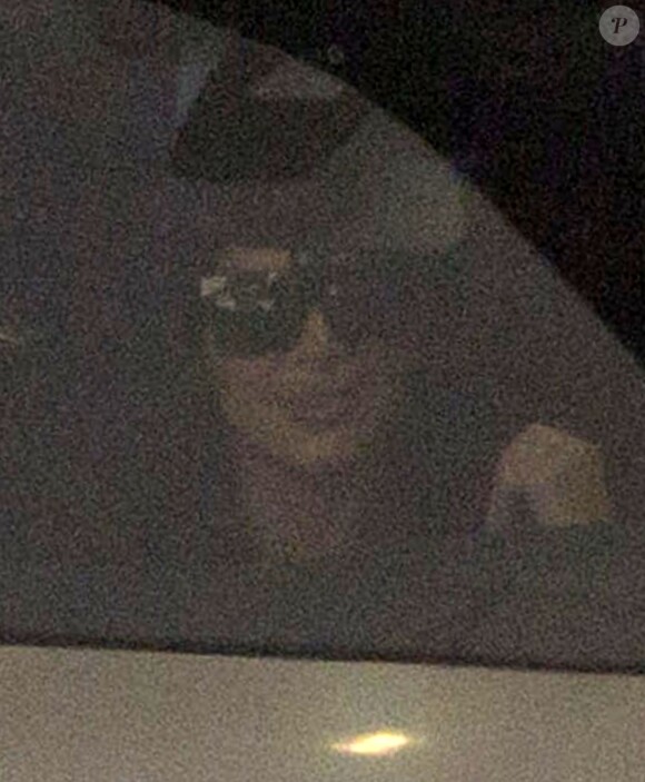 Exclusif - Kim Kardashian, enceinte et en voiture à West Hollywood, le 7 juin 2015.