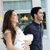 Mikel Arteta et sa femme Lorena Bernal, ex-Miss Espagne, présentent leur troisième bébé Oliver à Majorque, le 7 juin 2015.