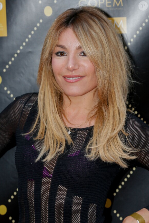 Lola Marois (Lola Bigard) - Photocall "Prix Gold de la TNT 2015" au théâtre Bobino à Paris, le 9 juin 2015