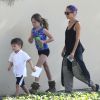 Exclusif - Nicole Richie emmène ses enfants Harlow et Sparrow dans une salle de gym à Los Angeles le 2 juin 2014. 