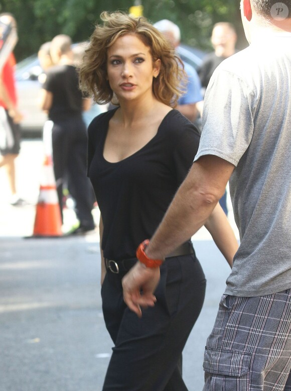 Exclusif - Jennifer Lopez sur le tournage de la série "Shades of Blue" à New York, le 8 juin 2015.
