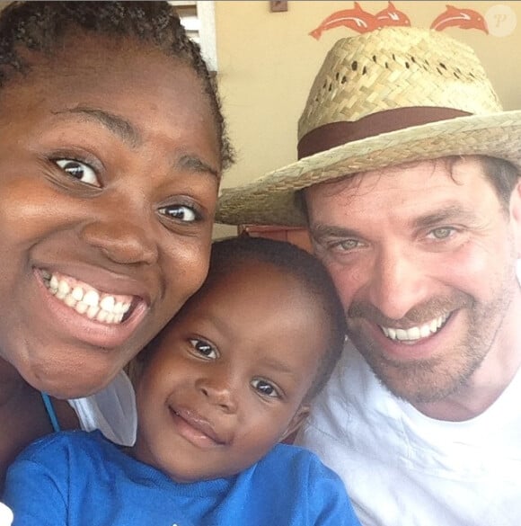 Isabelle Yacoubou, son mari Simone Fulciniti et leur fils - photo publiée sur le compte Instagram de la joueuse le 31 juillet 2014