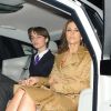 Elizabeth Hurley (Liz Hurley) et son fils Damian - Elizabeth Hurley (Liz Hurley) quitte la première de la série "The Royals" avec son fils Damian à Londres le 24 mars 2015. 