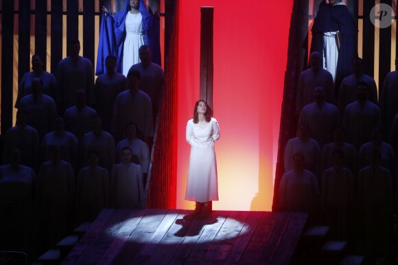 Marion Cotillard dans la pièce "Jeanne d'Arc au bucher" à New York le 10 juin 2015.