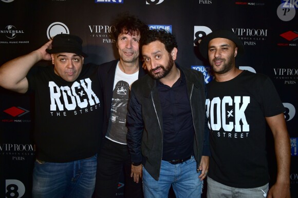 Le Dj Tefa, Christophe Carrière, Cyril Hanouna et le Dj Moox, lors du showcase à l'occasion de la sortie du disque TPMZ - Touche pas à ma Zik au VIP Room à Paris, le 12 juin 2015.
