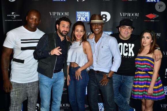 Youssoupha, Cyril Hanouna, Kevin Lyttle, et le Dj Tefa, lors du showcase à l'occasion de la sortie du disque TPMZ - Touche pas à ma Zik au VIP Room à Paris, le 12 juin 2015.